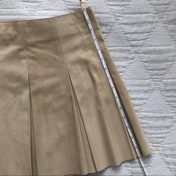 Theory Suede Pleated Skirt - Picture 6 of 7